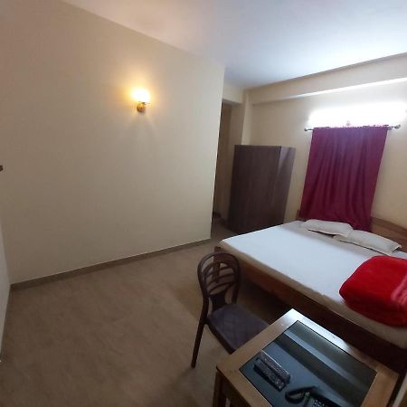 Baba Guest House 西隆 外观 照片